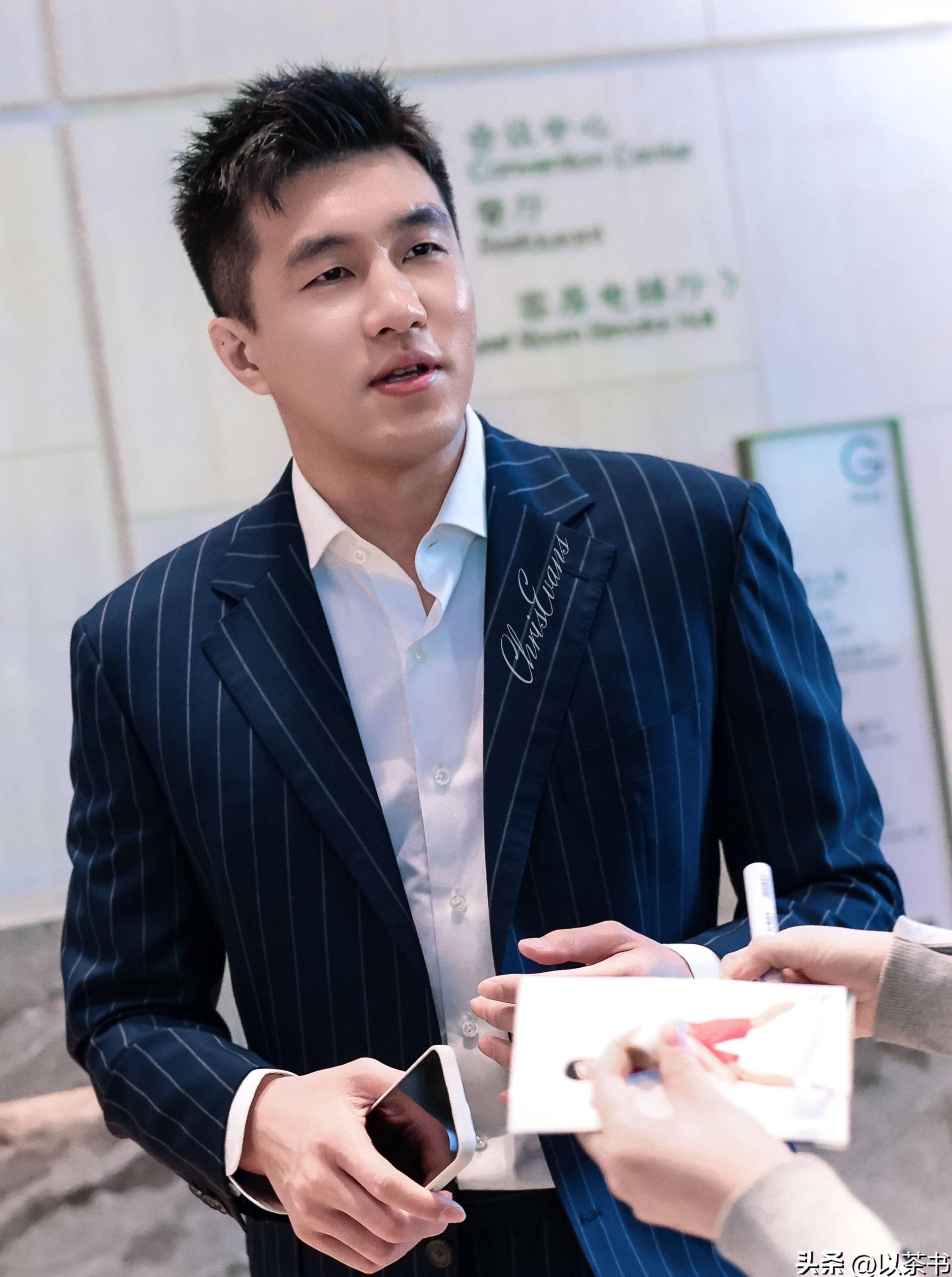 OB电竞-没社会经验,认知单一,被熟人欺骗的郭艾伦,竟成为第二个朱丹